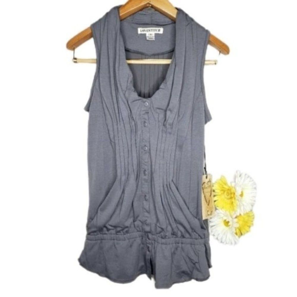 Love Stitch gray ruching buttoned scoop neckline tank top size small